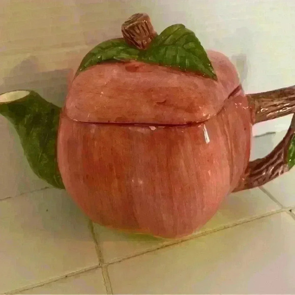 Cardinal Pick of the Crop Teapot Red Apple 1994 - Picture 1 of 5